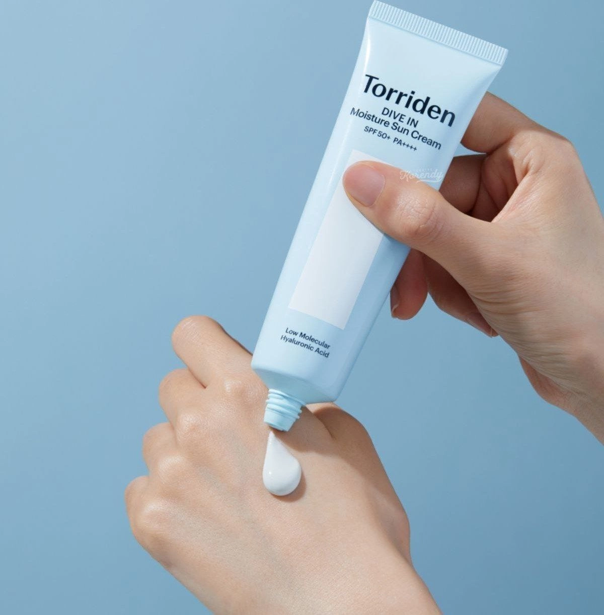ضدافتاب مرطوب کننده و ابرسان دایو این توریدن 50 میل Torriden Dive In Moisture Sun Cream